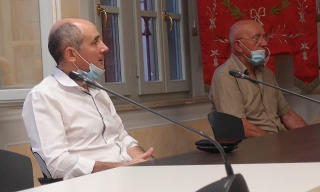A sinistra il presidente Cavaleri