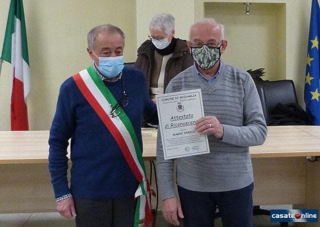 Attestato al volontario Enrico Magni